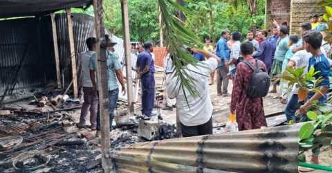২০ লাখ টাকা চাঁদা না দেওয়ায় ভাগনের বাড়িতে আগুন, অভিযুক্ত মামা