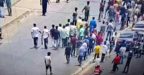 গাজীপুরে বিএনপির দুই গ্রুপের সংঘর্ষ, ককটেল বিস্ফোরণে এলাকাজুড়ে আতঙ্ক
