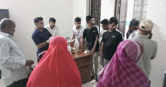 নড়াইলে পাগলা কুকুরের কামড়ে শিশুসহ ১০ জন আহত