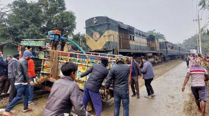 রেললাইনে মৃত্যুর মিছিল, দেড় বছরে প্রাণ হারালেন ২৪৪ জন