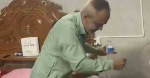 জামিনে মুক্তি পেয়ে মদপানে মাতোয়ারা, ভাইরাল আওয়ামী লীগ নেতার নৃত্য