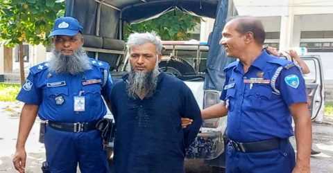 চাঁদপুরে খতিবকে হত্যাচেষ্টা: হামলাকারী বিল্লাল জেলহাজতে, শহরে প্রতিবাদ মিছিল