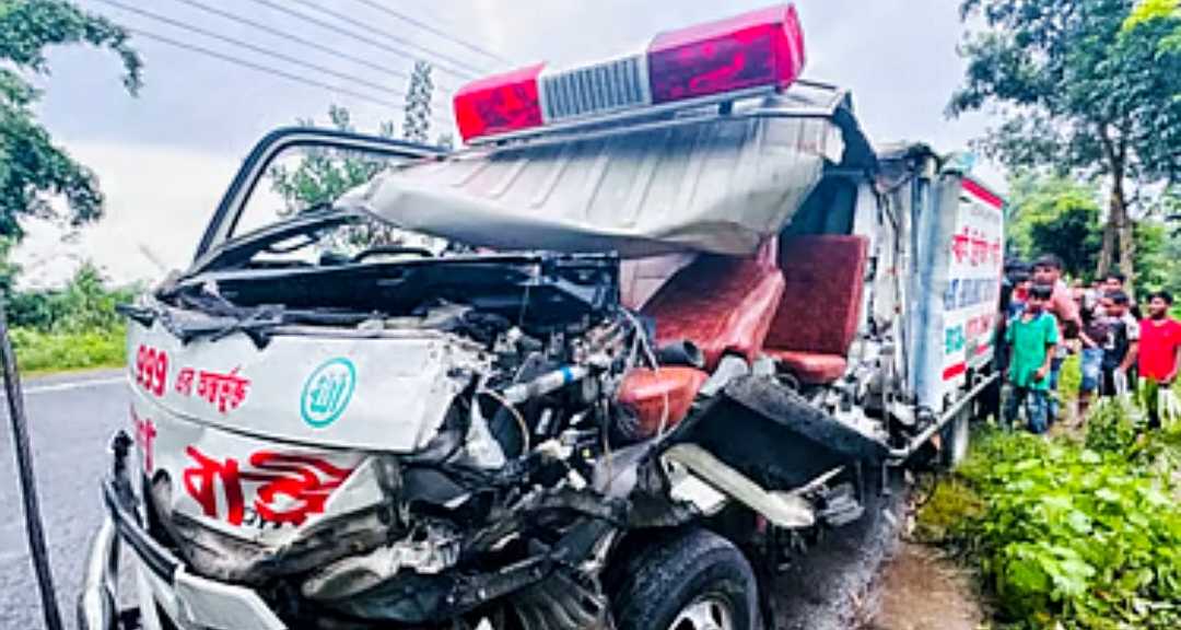 ভাইয়ের লাশ আনতে গিয়ে ফেরার পথে সড়কে প্রাণ গেল আরও দুই ভাইয়ের