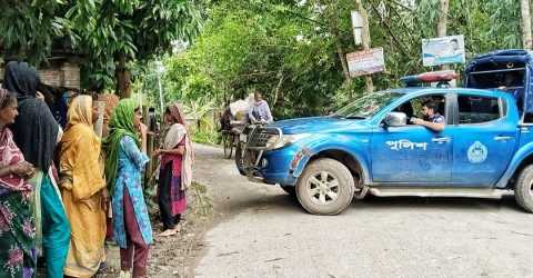 লোহাগড়ায় আওয়ামী লীগ নেতা খোকন চৌধুরীর লোকজনের নির্যাতনে পুরুষশূন্য উলা গ্রাম