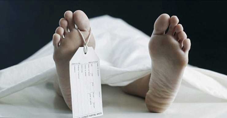 চা দিতে দেরি হওয়ায় হোটেল কর্মচারীকে কুপিয়ে হত্যা