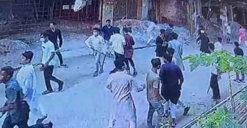 ৫ কোটি টাকা চাঁদা না পেয়ে পল্লবীতে নির্মাণ প্রতিষ্ঠানে সন্ত্রাসী হামলা, গুলিতে আহত ১