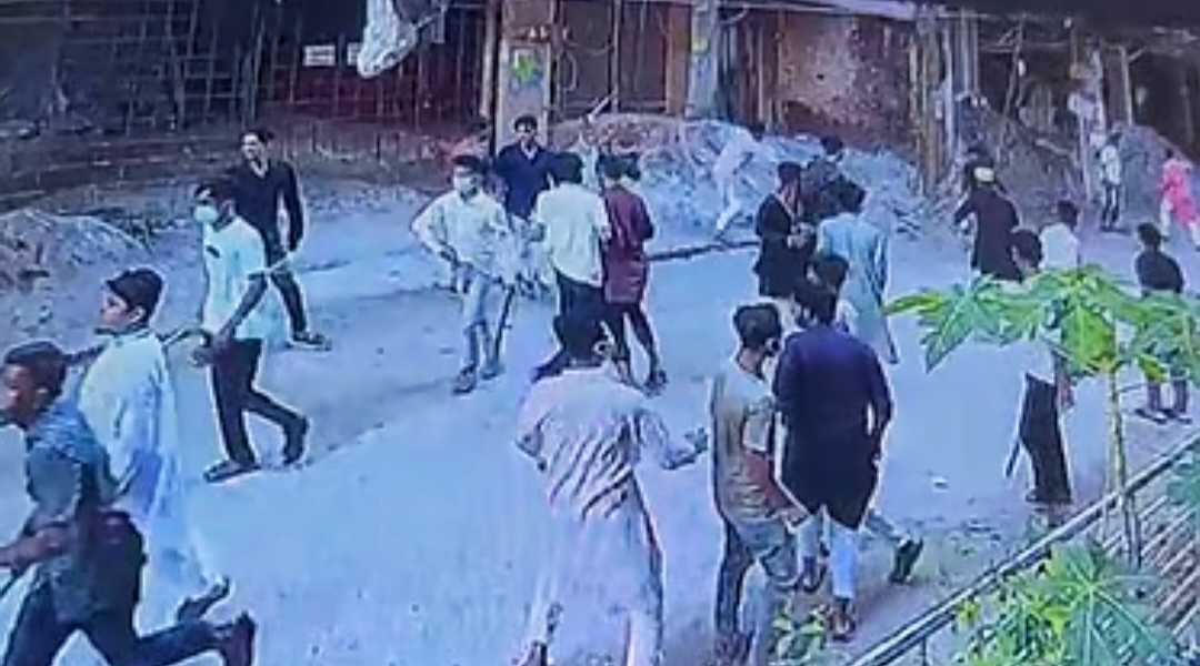 ৫ কোটি টাকা চাঁদা না পেয়ে পল্লবীতে নির্মাণ প্রতিষ্ঠানে সন্ত্রাসী হামলা, গুলিতে আহত ১