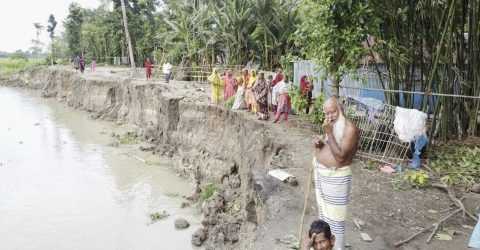 মধুমতির করাল গ্রাসে পাংখারচর-চরসুচাইল : বিলীন হচ্ছে ফসলী জমি, হুমকিতে শতাধিক পরিবার