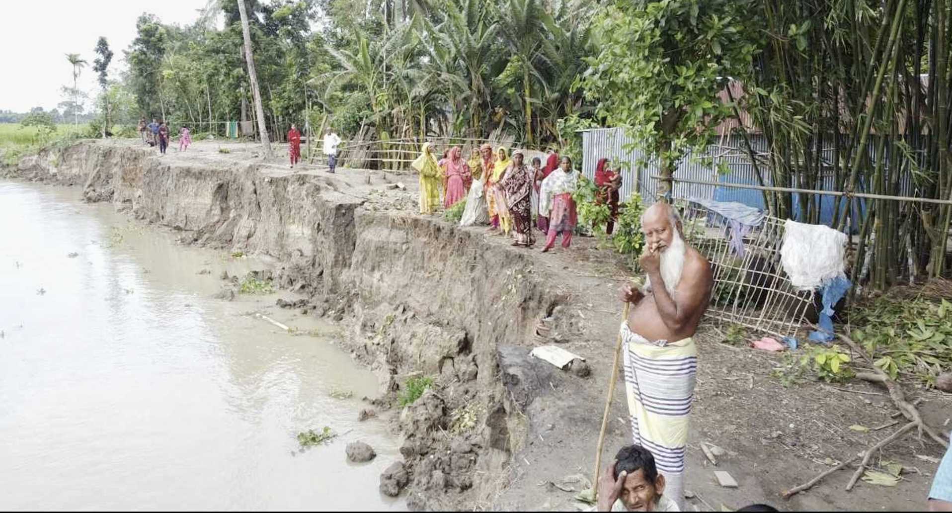 মধুমতির করাল গ্রাসে পাংখারচর-চরসুচাইল : বিলীন হচ্ছে ফসলী জমি, হুমকিতে শতাধিক পরিবার