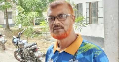 অস্ত্র নামিয়ে তুলেছেন কলম: লোহাগড়ার মনি খাঁন এখন সত্যের সৈনিক