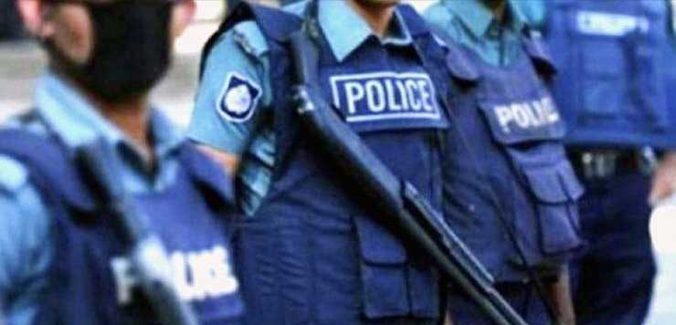 গাড়ি থামিয়ে ঘুষ নেওয়ার অভিযোগে ওসিসহ ৬ পুলিশ সদস্য প্রত্যাহার