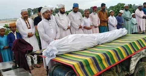 লাশ নিল না কেউ, বাবার মৃত্যুর খবর পেয়ে ফোন বন্ধ করে দিলেন ছেলেও!