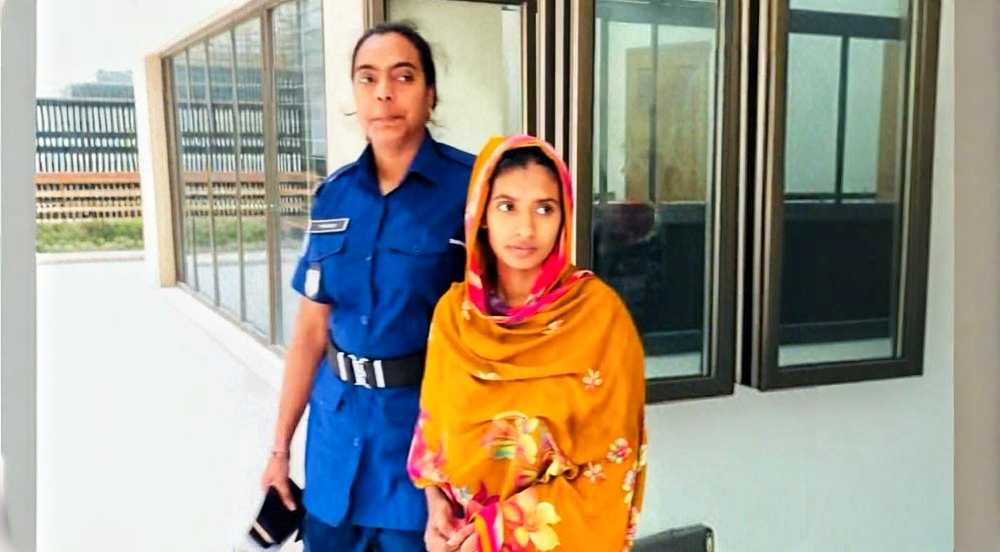 অভাবে দাম্পত্য কলহ, যমজ সন্তানকে পানিতে ফেলে হত্যা করলেন মা