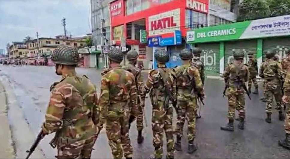 গোপালগঞ্জে সেনাবাহিনীর উপর হামলা: আওয়ামী সমর্থকদের  বর্বর তাণ্ডবের বিরুদ্ধে দেশব্যাপী ক্ষোভ
