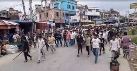 গোপালগঞ্জের পর এবার কক্সবাজারের চকরিয়ায় এনসিপি’র পথসভা মঞ্চে ভাঙচুরের অভিযোগ