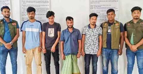 নড়াইলে অনলাইন প্রতারণা: রাজকীয় জীবনযাপন, দুই ভাইসহ গ্রেফতার ৪