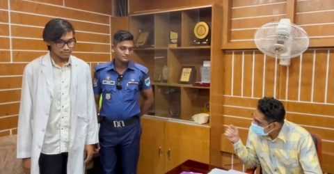 যশোর জেনারেল হাসপাতালে ভুয়া চিকিৎসক আটক