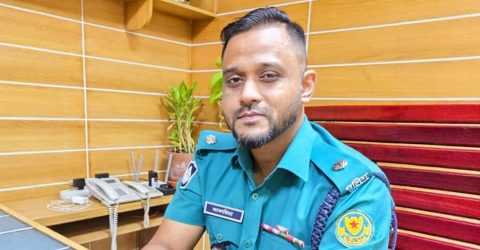 চাঁদাবাজদের হাতে হারিকেন ধরিয়ে জাহান্নামের চৌরাস্তায় পাঠানো হবে: এডিসি জাকারিয়া